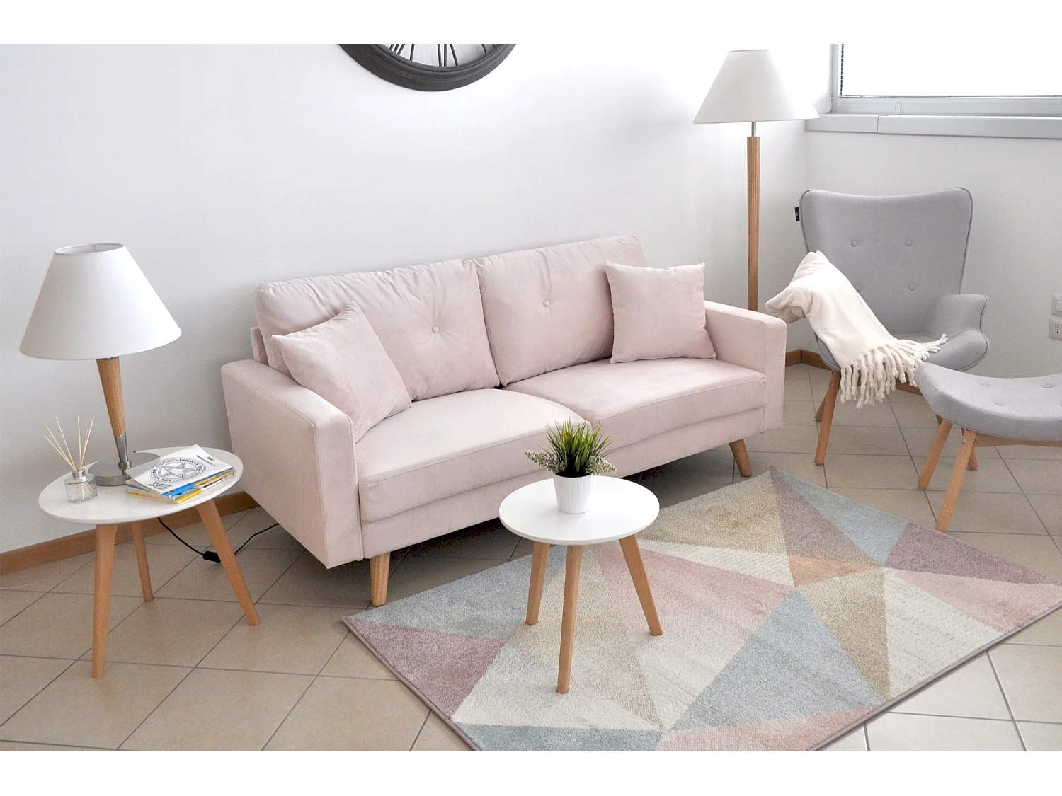 Divano 3 posti in velluto rosa piedi in legno mod. Chloe