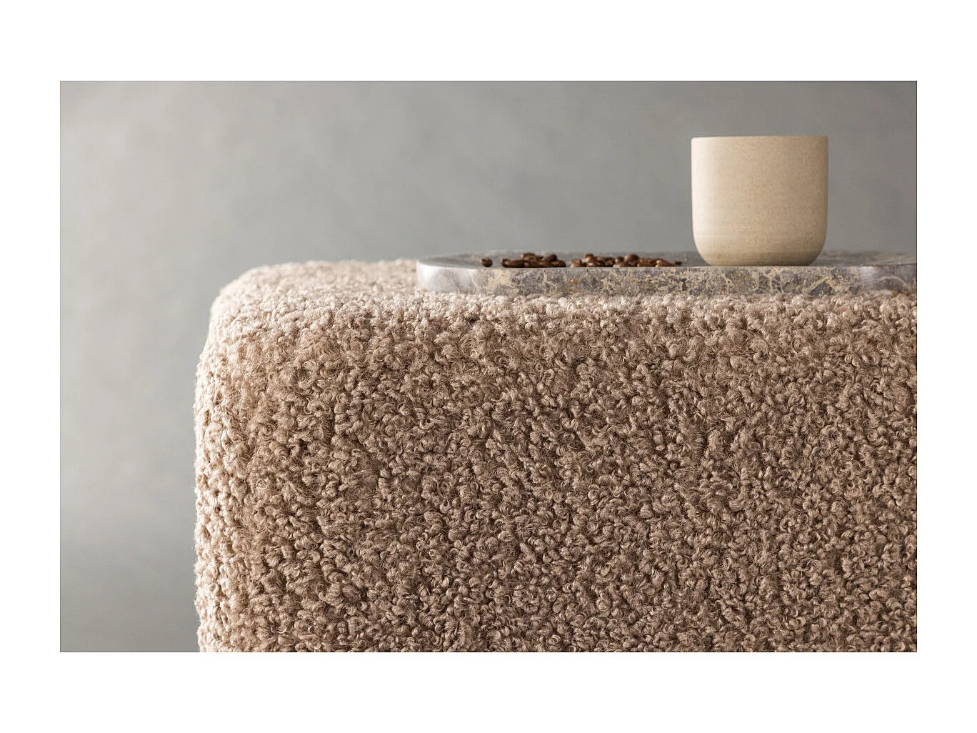 Pouf Design Tissu Bouclette "Newton" 45cm Marron