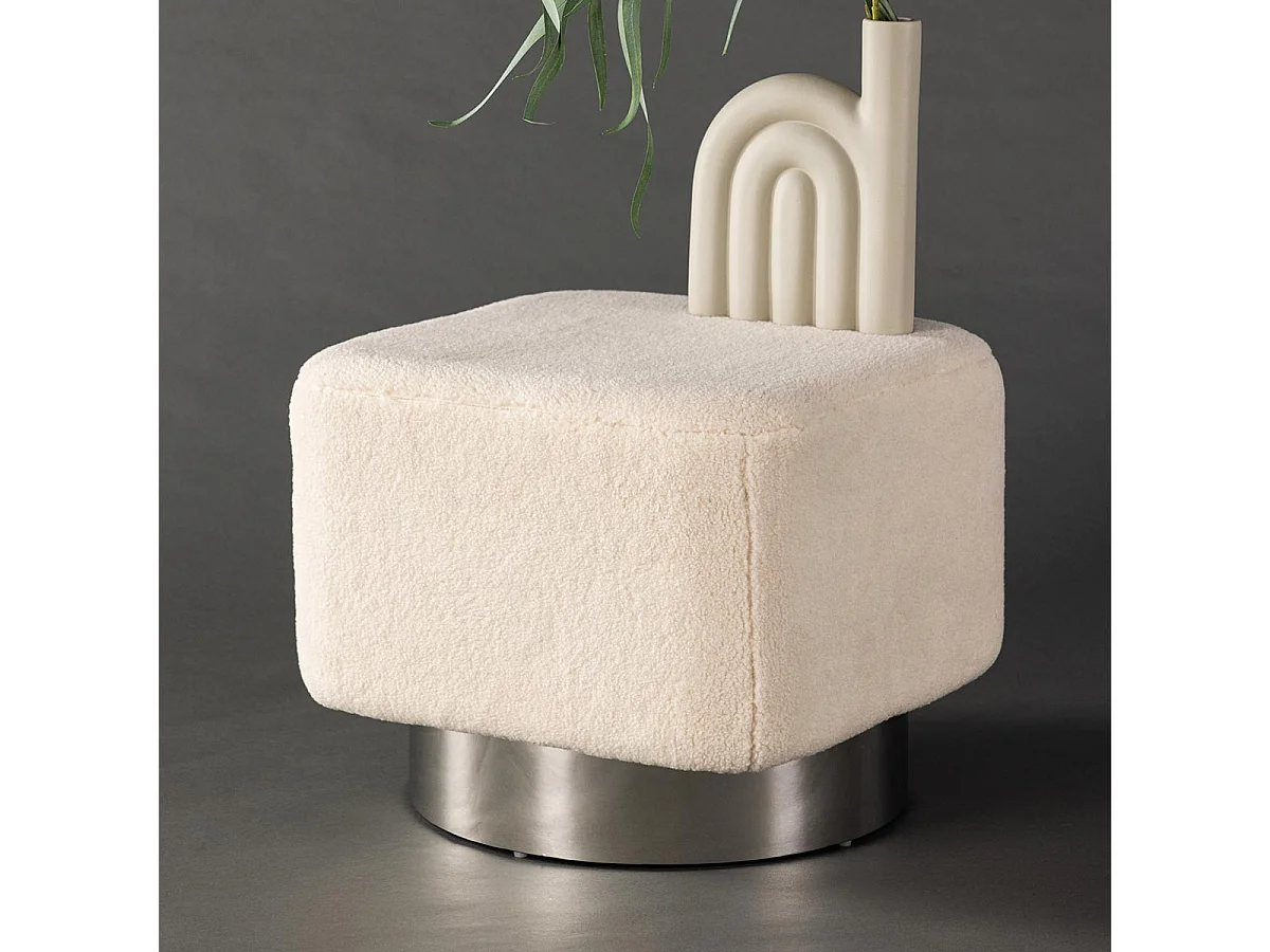 Newton poef offwhite.