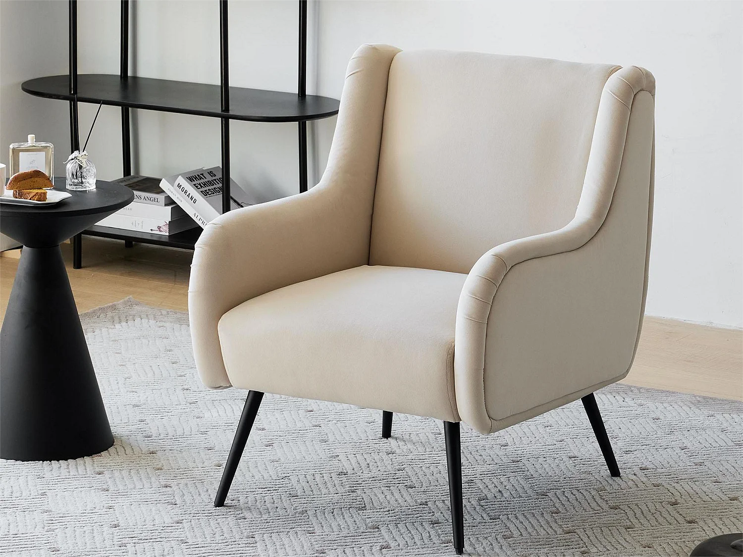 Fauteuil met armleuning en fluwelen rugleuning - beige