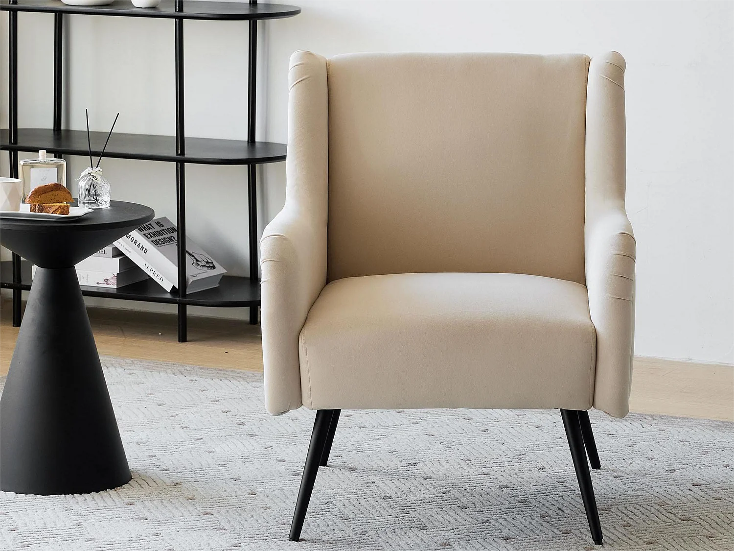 Fauteuil met armleuning en fluwelen rugleuning - beige