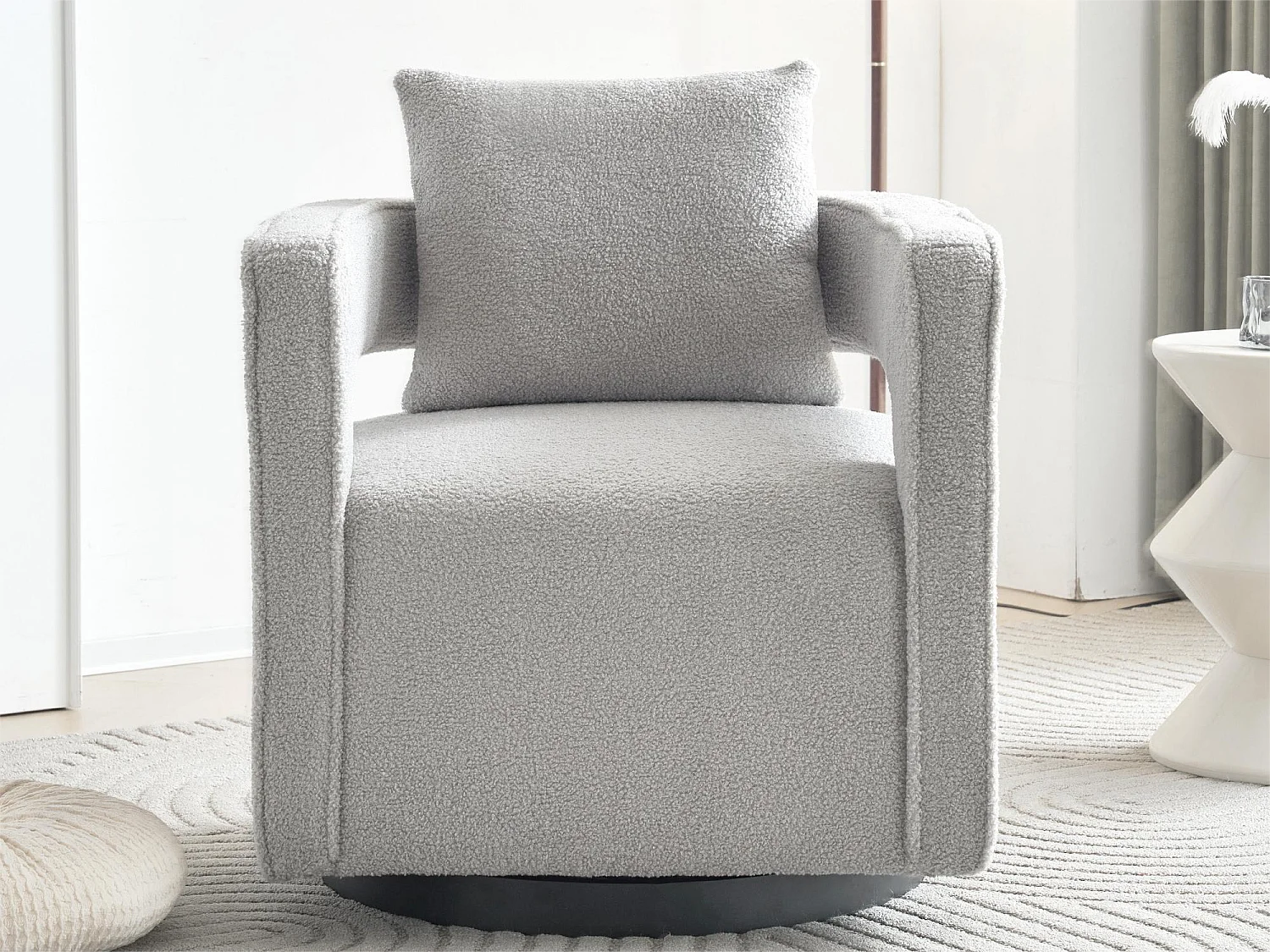 Fauteuil pivotante à 360° en tissu bouclette gris avec coussin