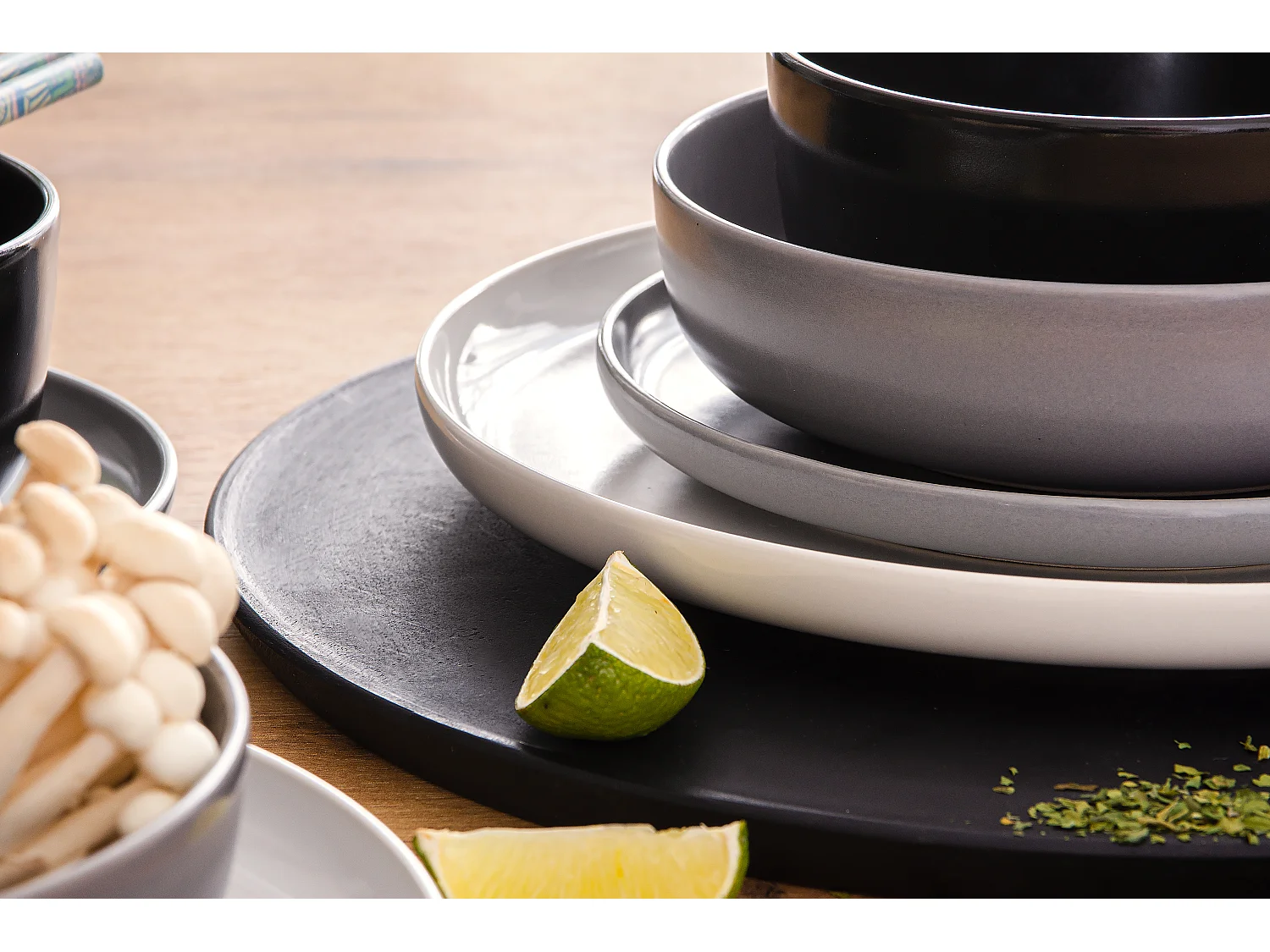 Tafelservice 6 Personen 24-tlg - Weiß, Schwarz, Grau - VICTO