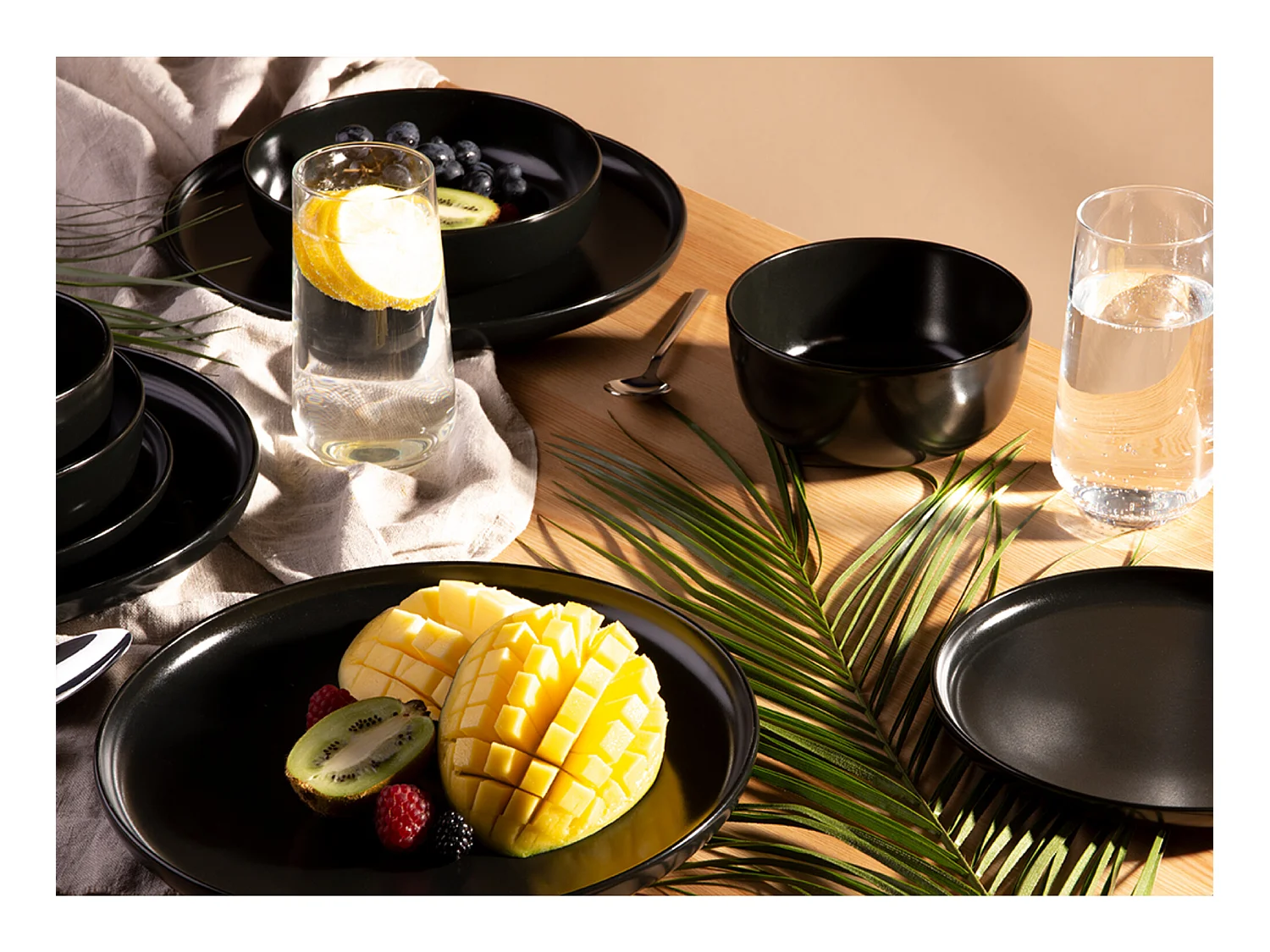 Tafelservice und Schüssel 18-tlg - Schwarz - VICTO