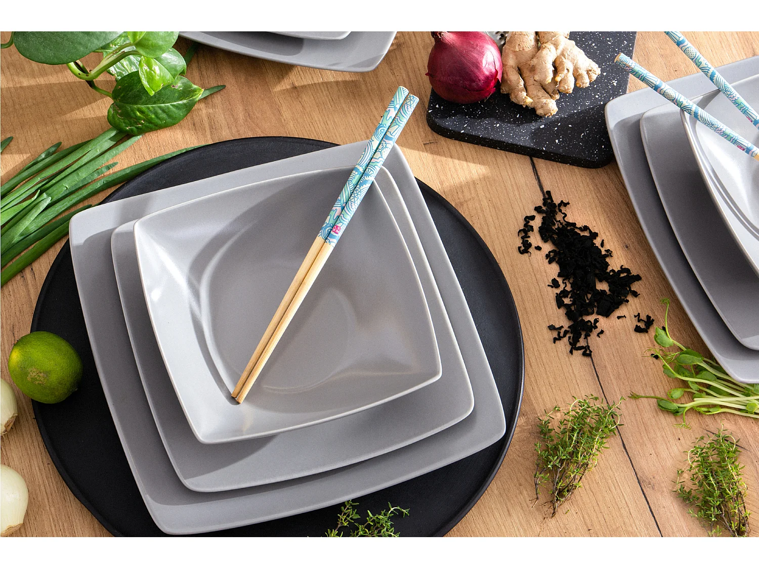 Tafelservice für 6 Personen (18el) Spülmaschinen- und Mikrowellengeeignet- Grau - EPIRI