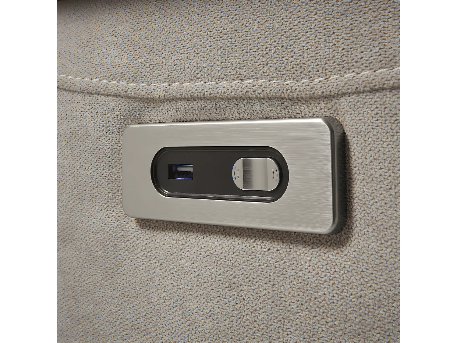 Canapé de 3 places (2 relax électriques) en tissu couleur Gris perle