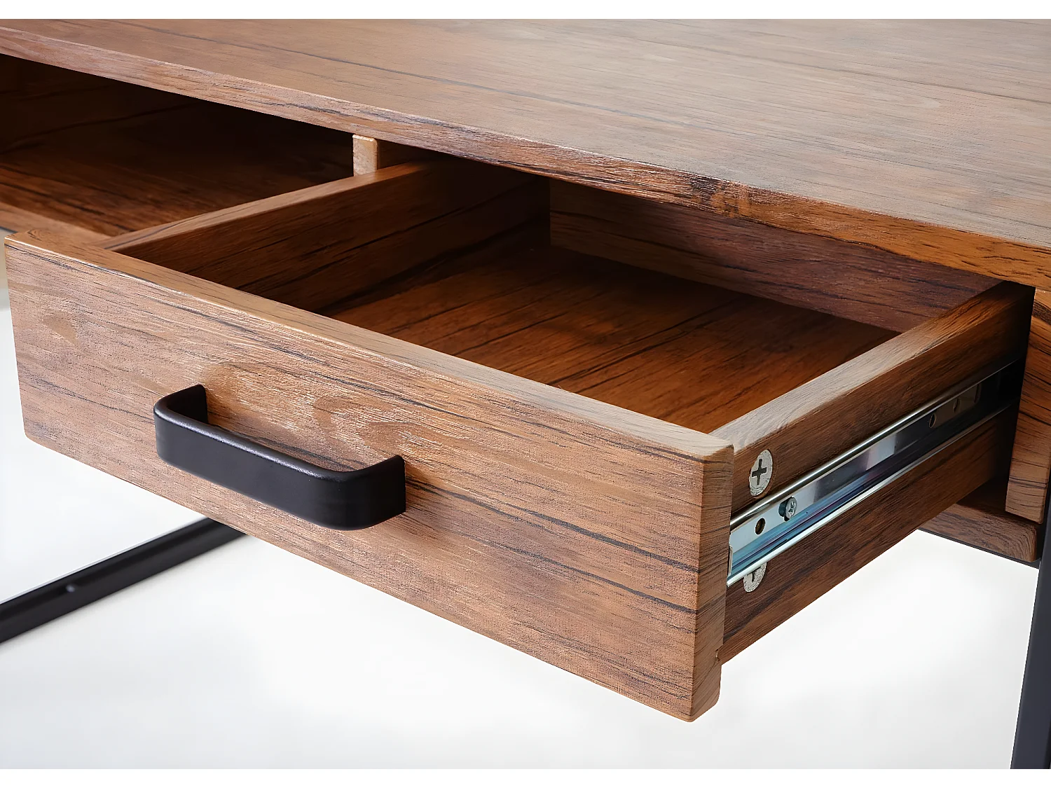 Bureau MCW-A27,  wilde eik look