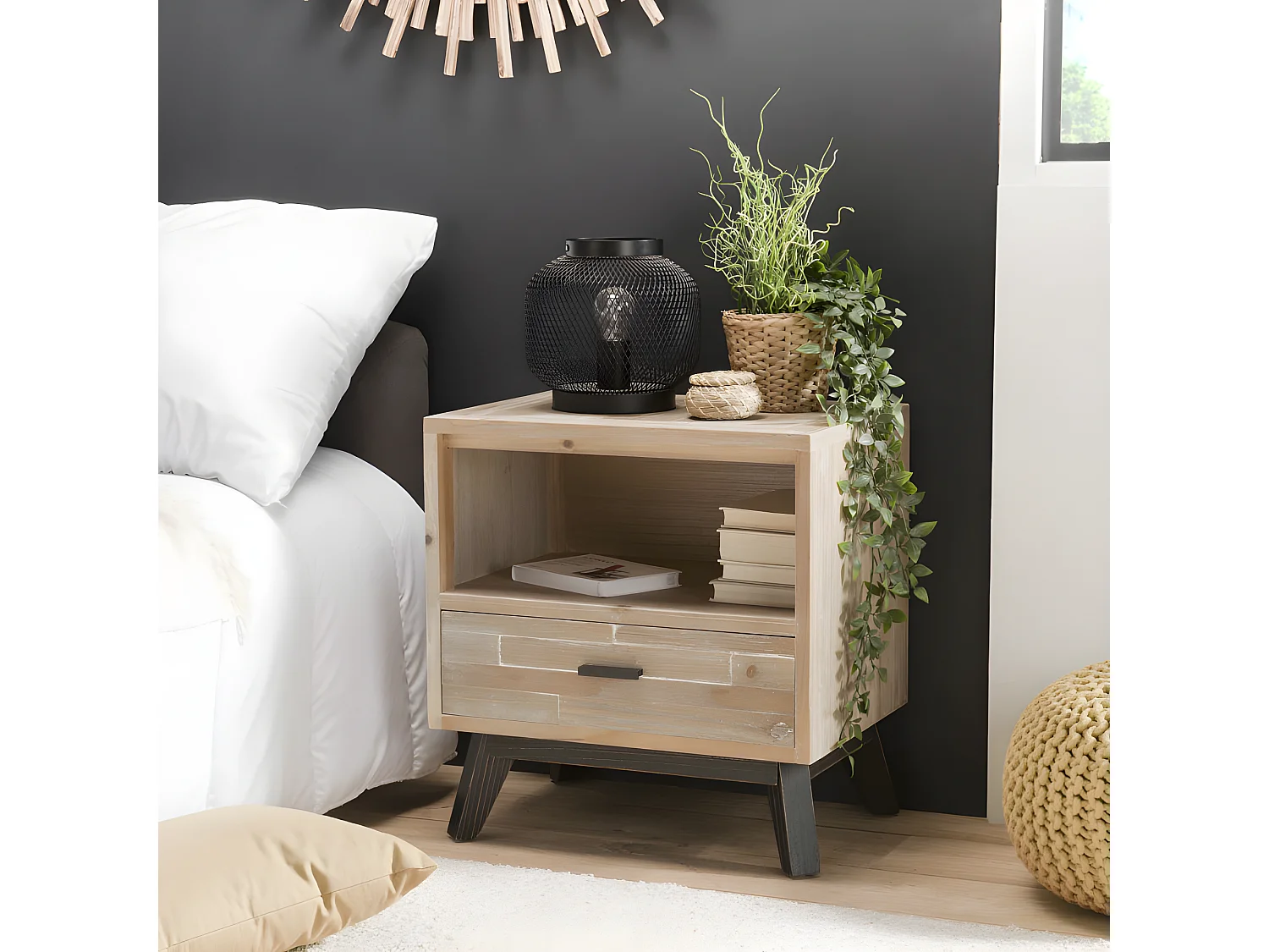 ANDRO - Chevet beige scandi 1 tiroir 1 niche pieds noirs Sapin