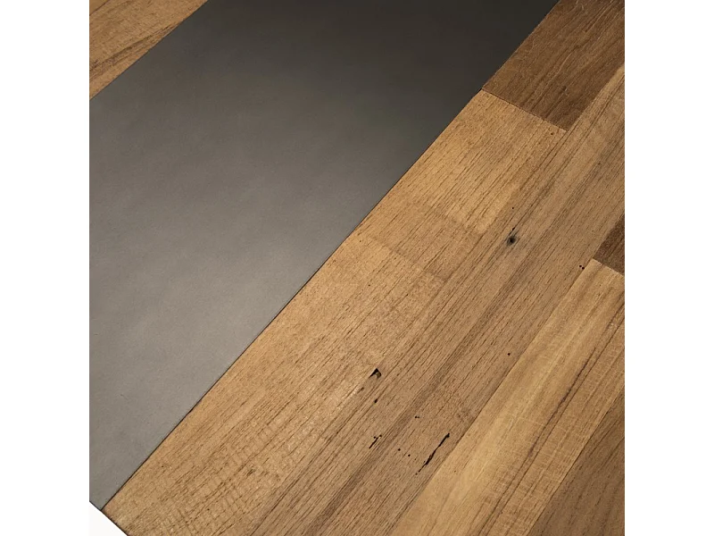 MAXENCE - Table basse carrée 120x120cm bois Teck recyclé et pieds noir