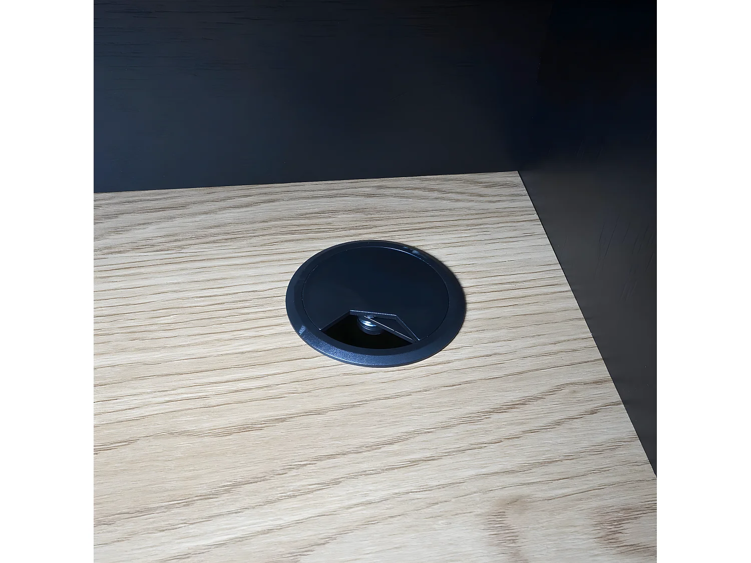 Bureau MCW-J79,  eiken-look