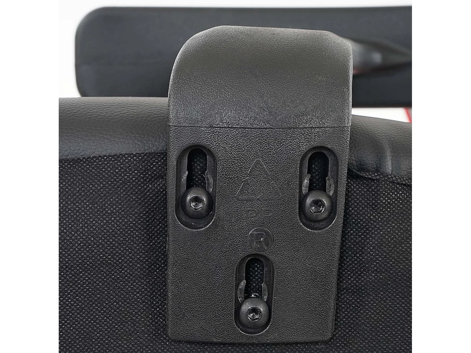 Silla de oficina profesional Chicago tela/textil,  negra con reposabrazos