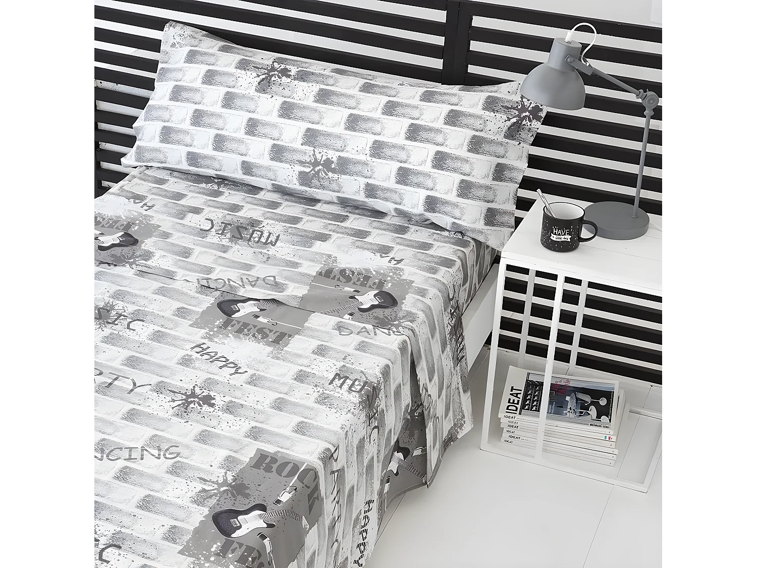 Juego de sabanas Infantil/Juvenil ROCK  Cama de 90 .