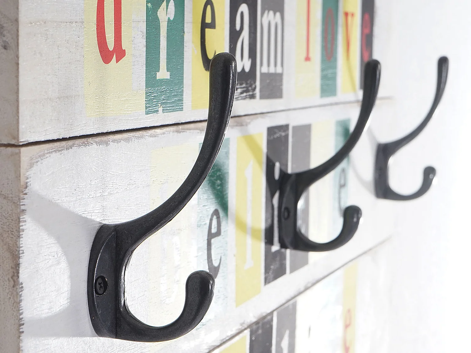 Portemanteau mural Believe