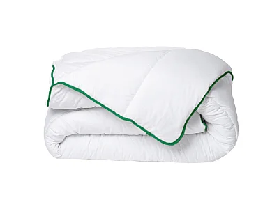 Couette tempérée traitement anti-acariens naturel de DREAMEA en microfibre - 200 x 200 cm - 300 gr/ m² - Biais vert - AZYLIA II