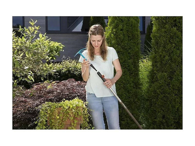 GARDENA Serfouette a fleurs 6.5cm Combisystem - Acier enduit - Outil adapte pour tout travaux de sol - Garantie 25 ans 8915-20