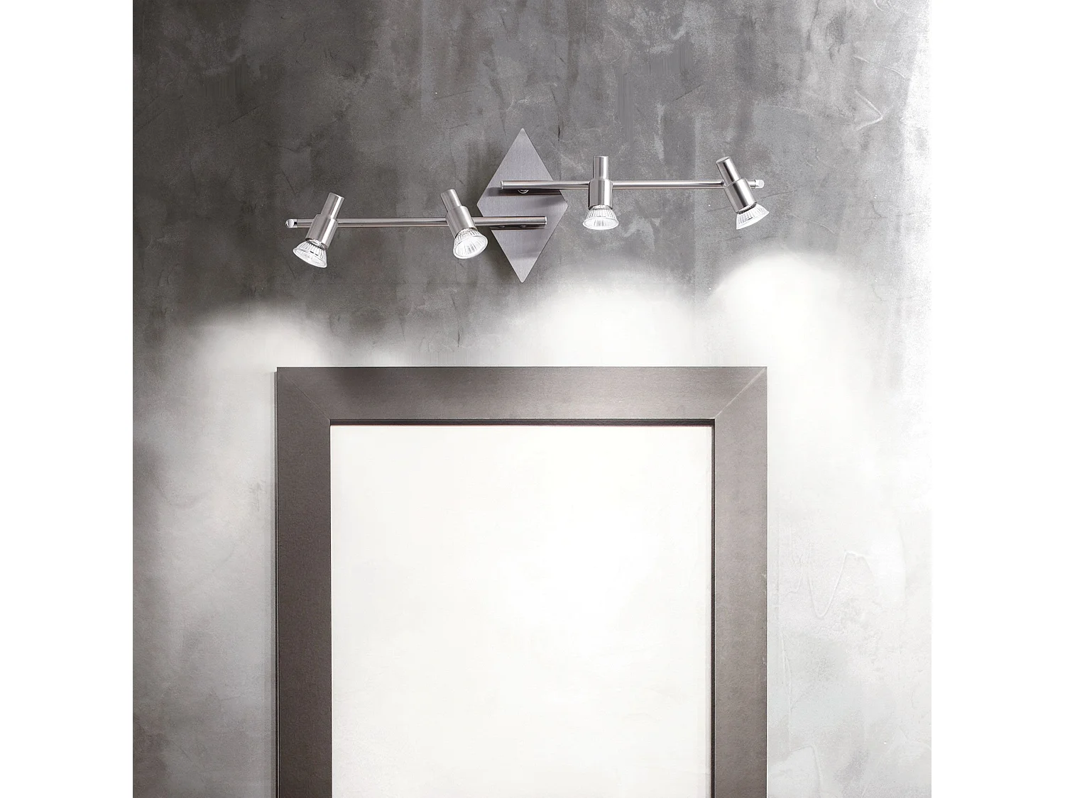 Spots op metalen balk met nikkel afwerking