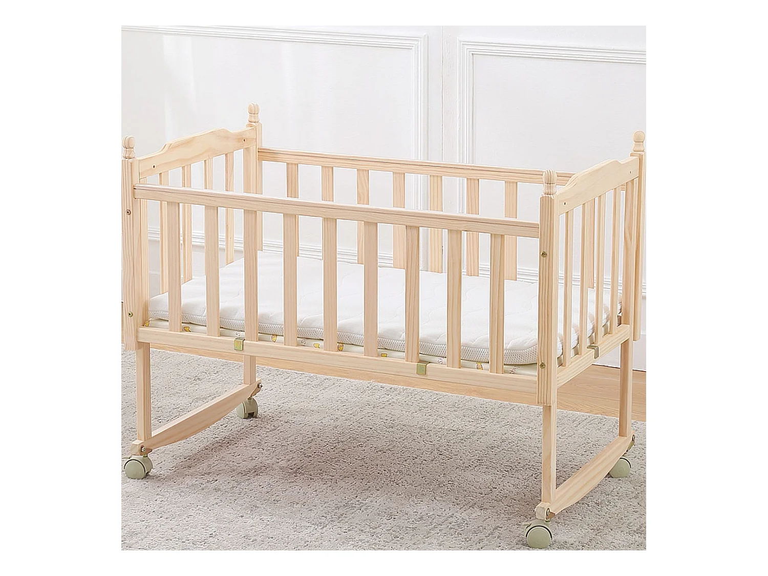 King of Dreams Lit bébé en placage MDF à roulettes, en pin Massif Teinte  pour Matelas 90 x 50 cm