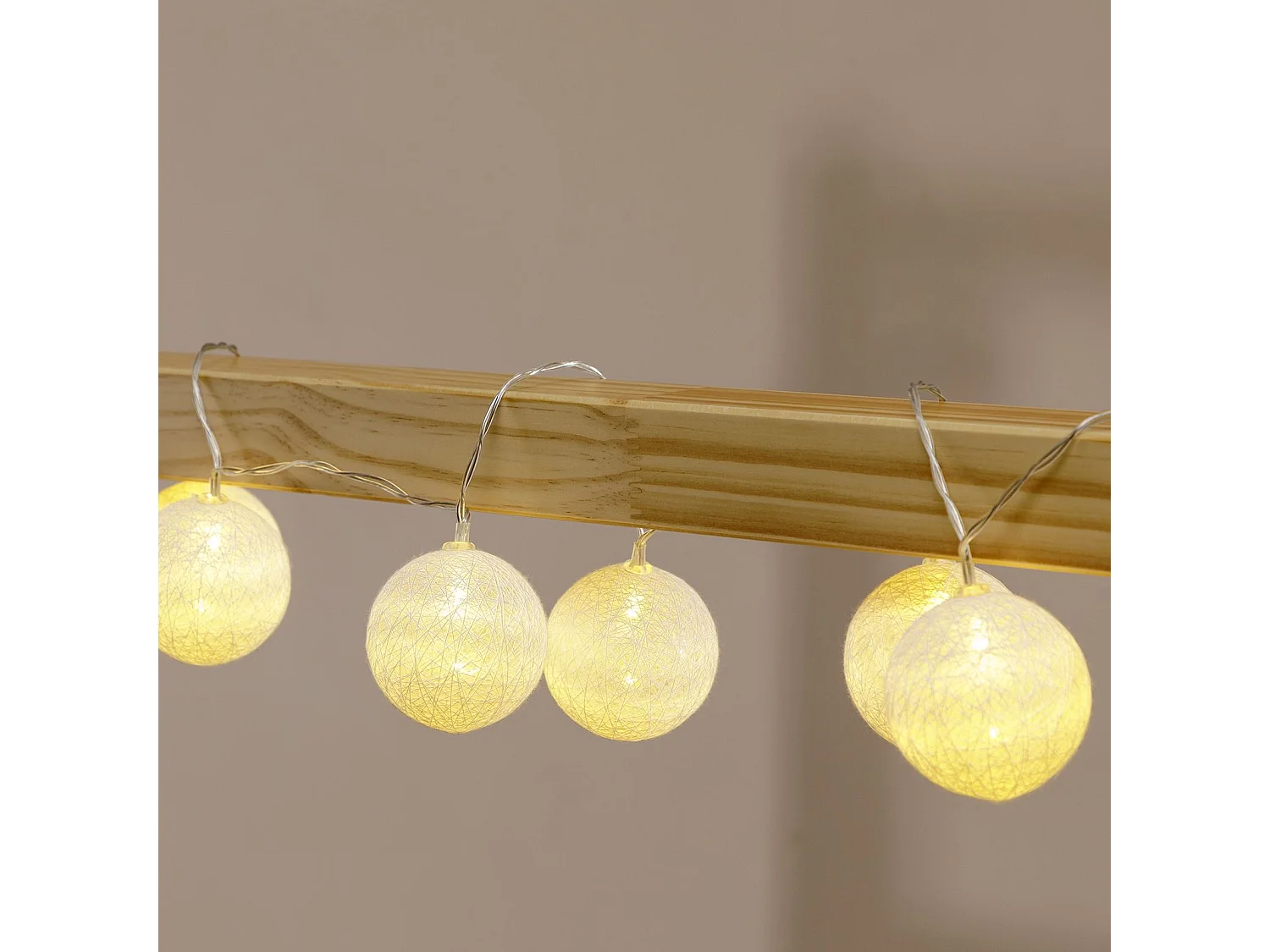 Guirlande LED AMICI à boules blanches, guirlande lumineuse d'intérieur avec 20 boules