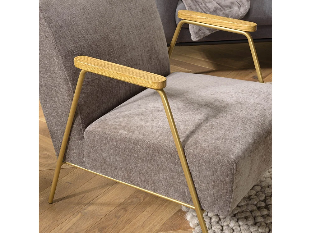 AGATHE - Fauteuil lounge pieds doré accoudoirs bois et tissu taupe