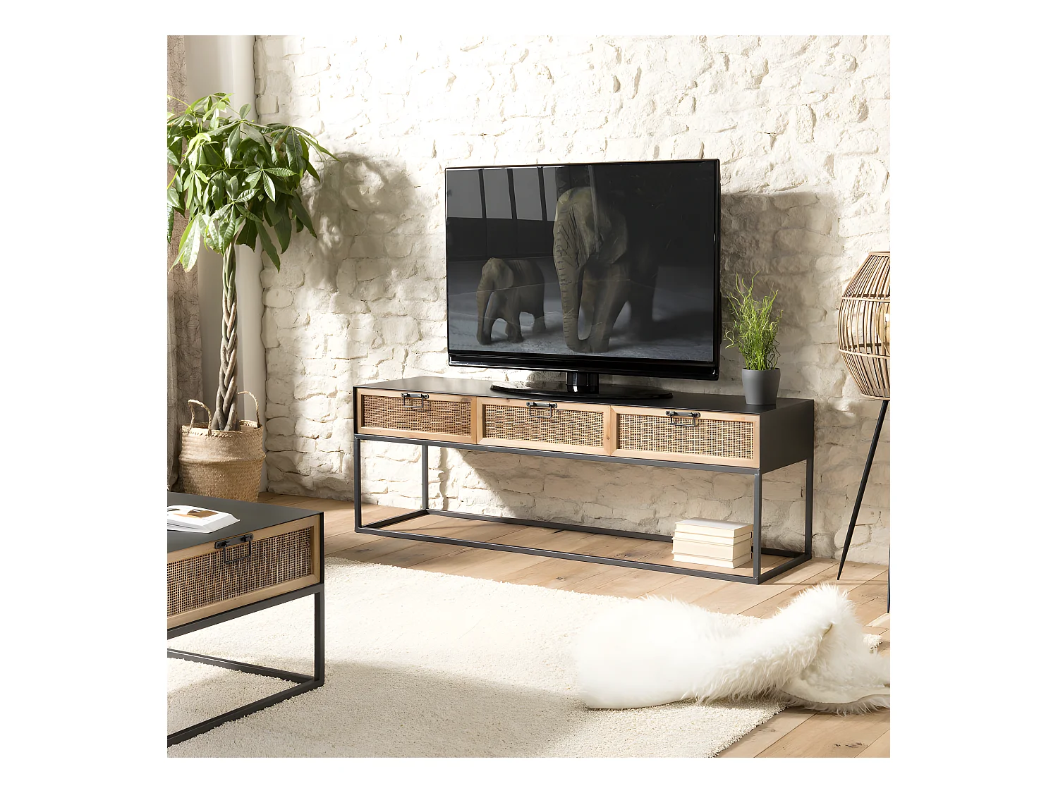 DORIANE - Meuble TV noir métal 3 tiroirs cannage naturel