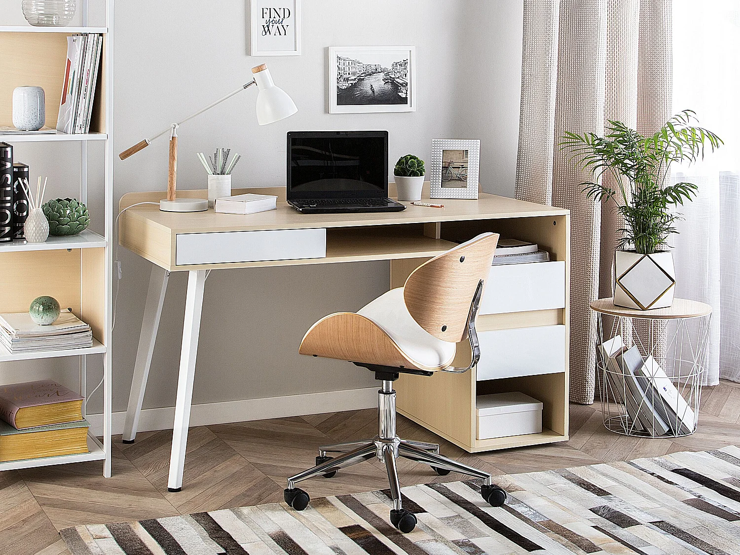 Schreibtisch weiß / heller Holzfarbton 130 x 60 cm 3 Schubladen CARACAS