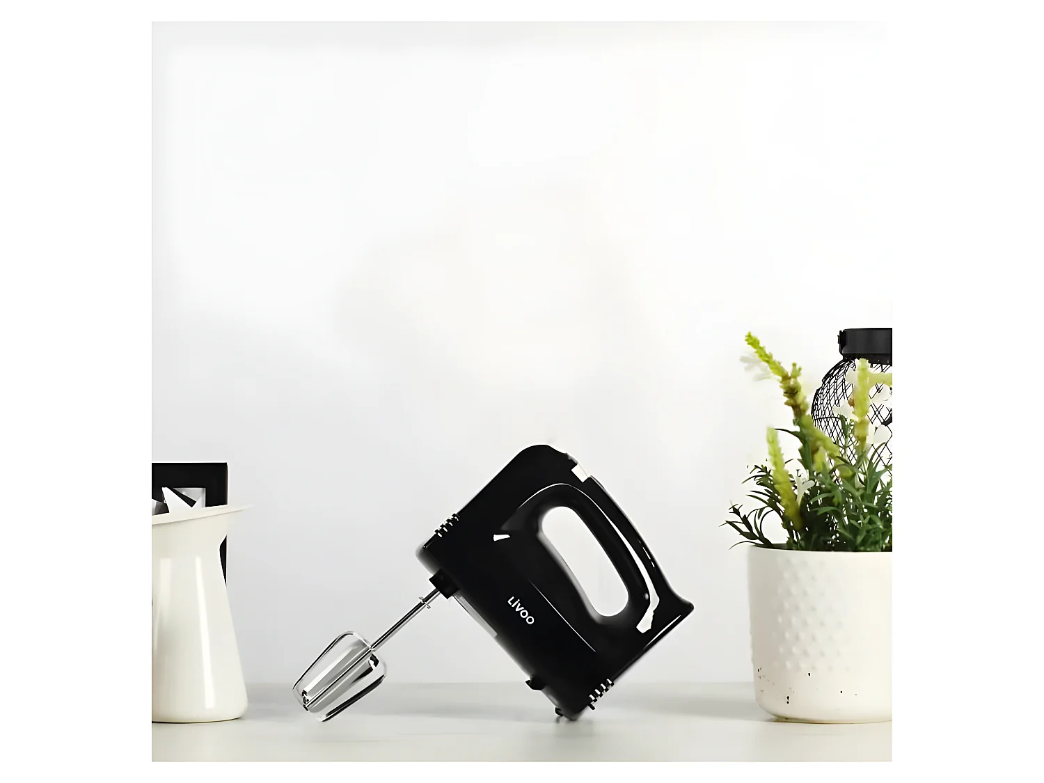 Batteur électrique noir