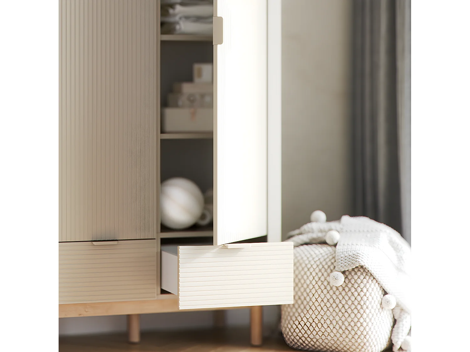 Armoire 3 portes 2 tiroirs Miloo Champagne