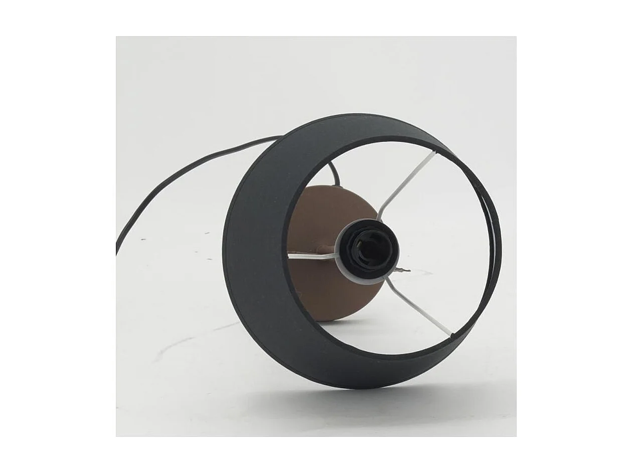 Lampe en métal Cerf avec abat-jour noir