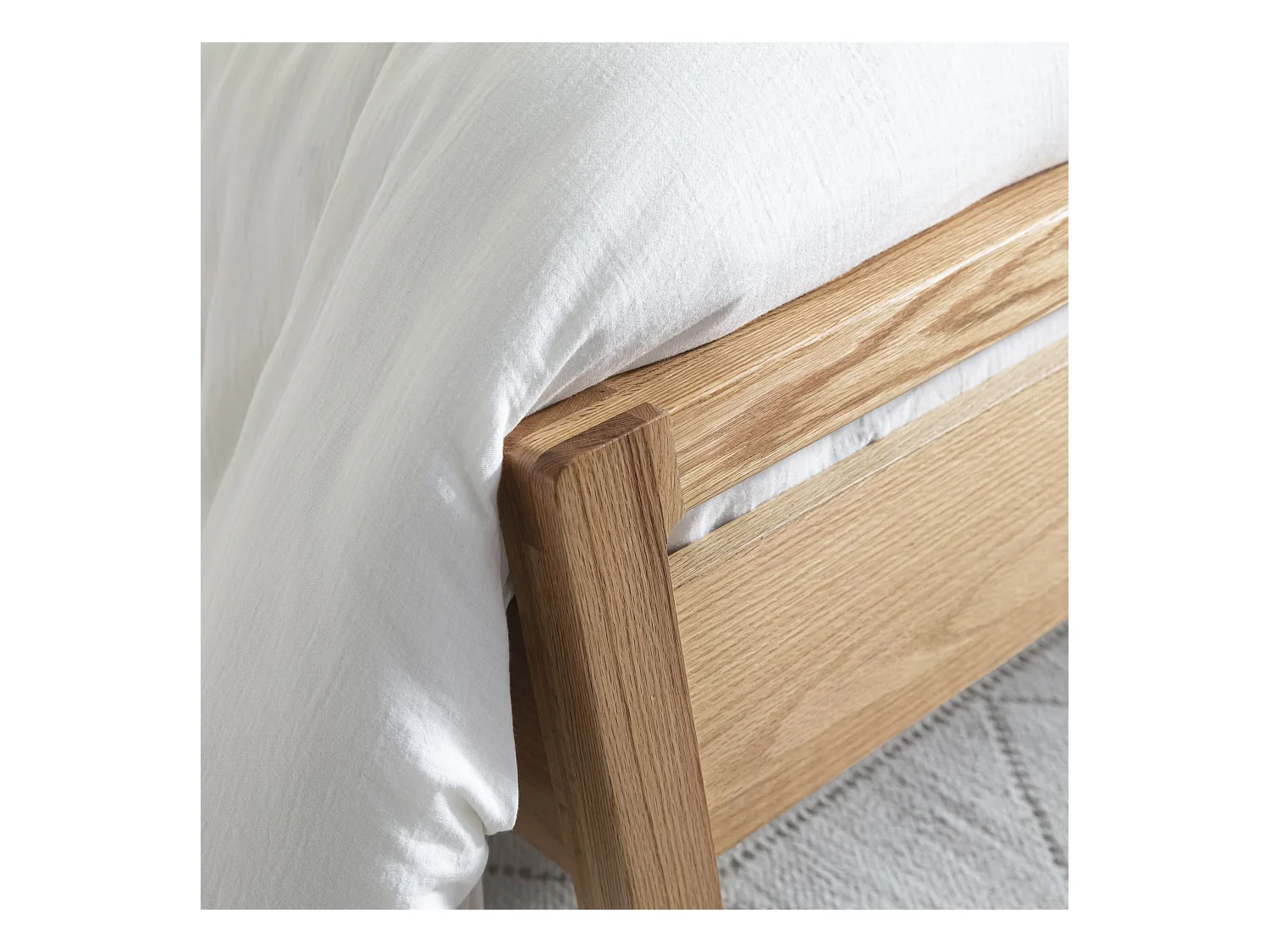 Lit avec tête de lit intégrée en MDF plaquage chêne et pieds en bois massif 160x200 - LT17013