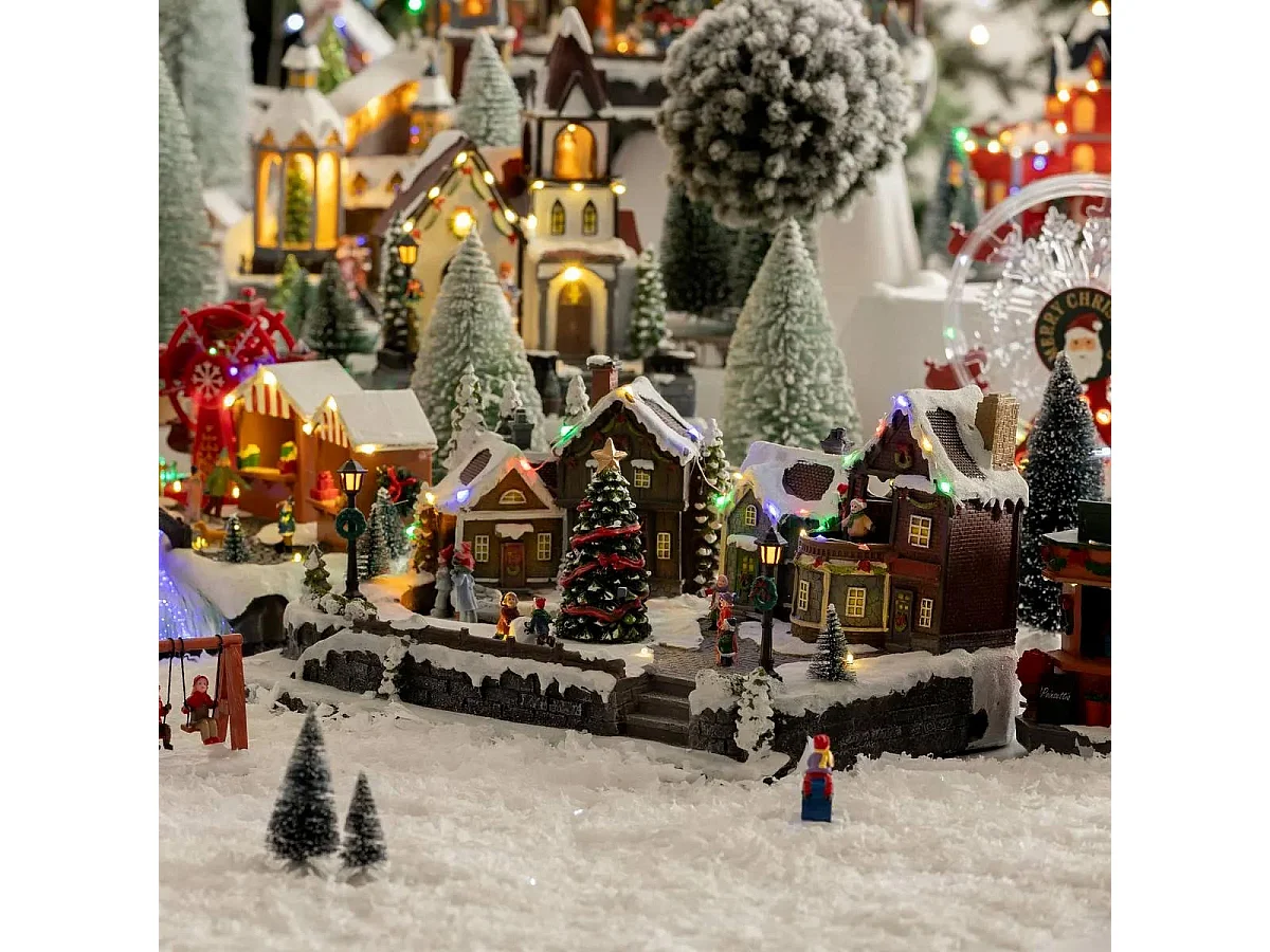 Village de Noël lumineux, musical et animé Rue piétonne et son Sapin