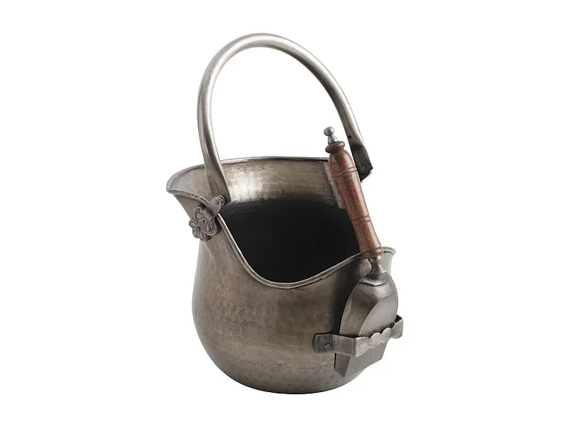 Cubo de ceniza con cuchara de peltre antiguo