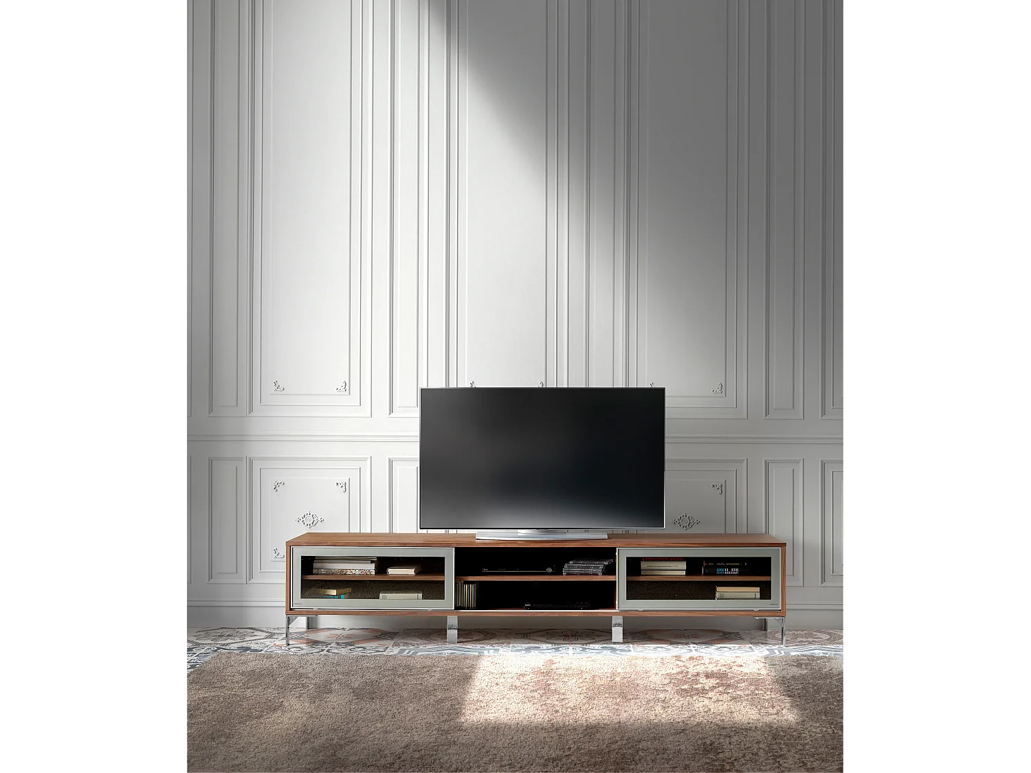 Mueble TV - MDF y chapa natural de Nogal, 240x55x50 cm - ARGELIA