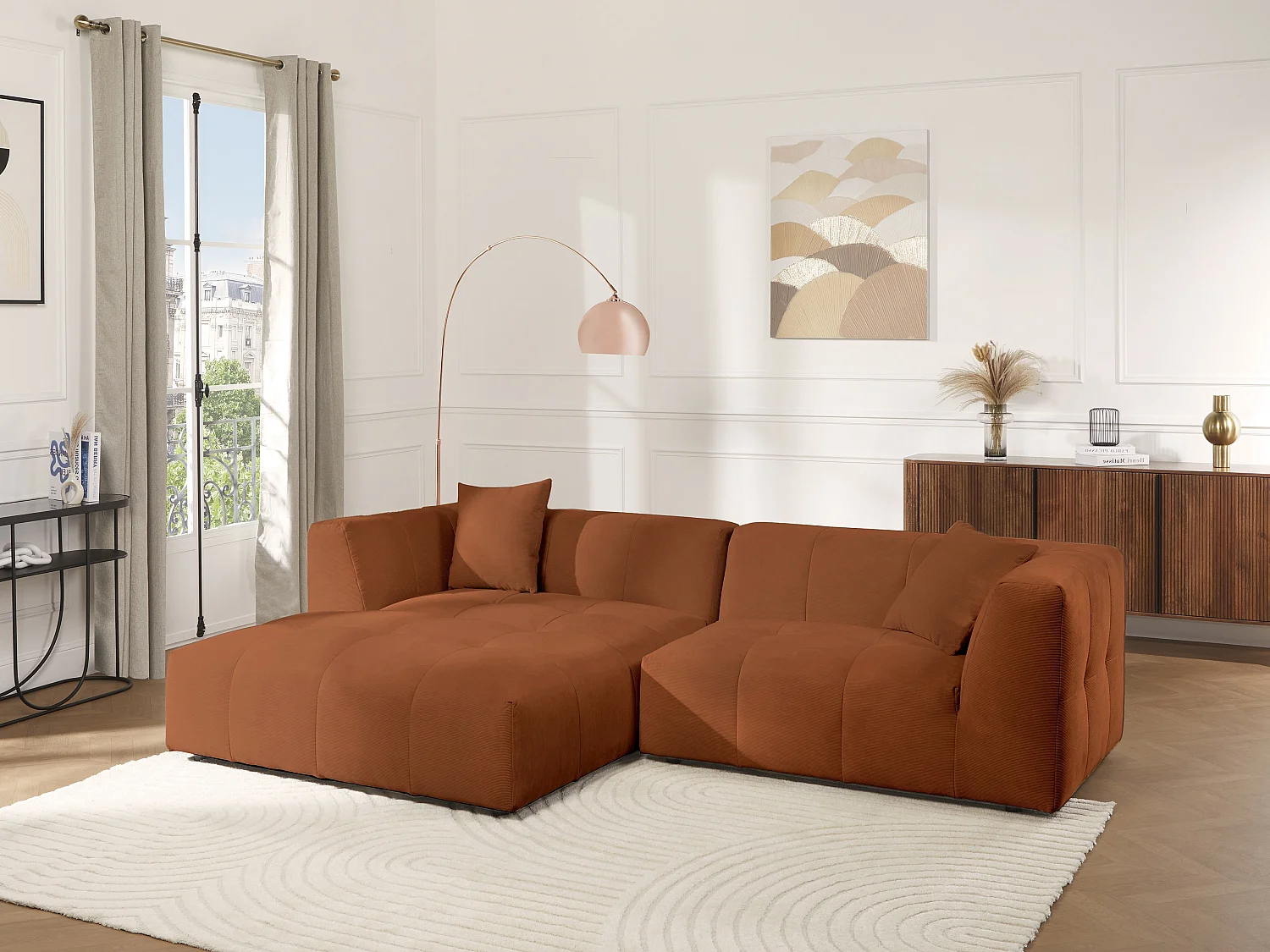 Vänstervänd vinkelsofa i finribbad sammetsvelour i terrakotta NAEMIA från Maison Céphy