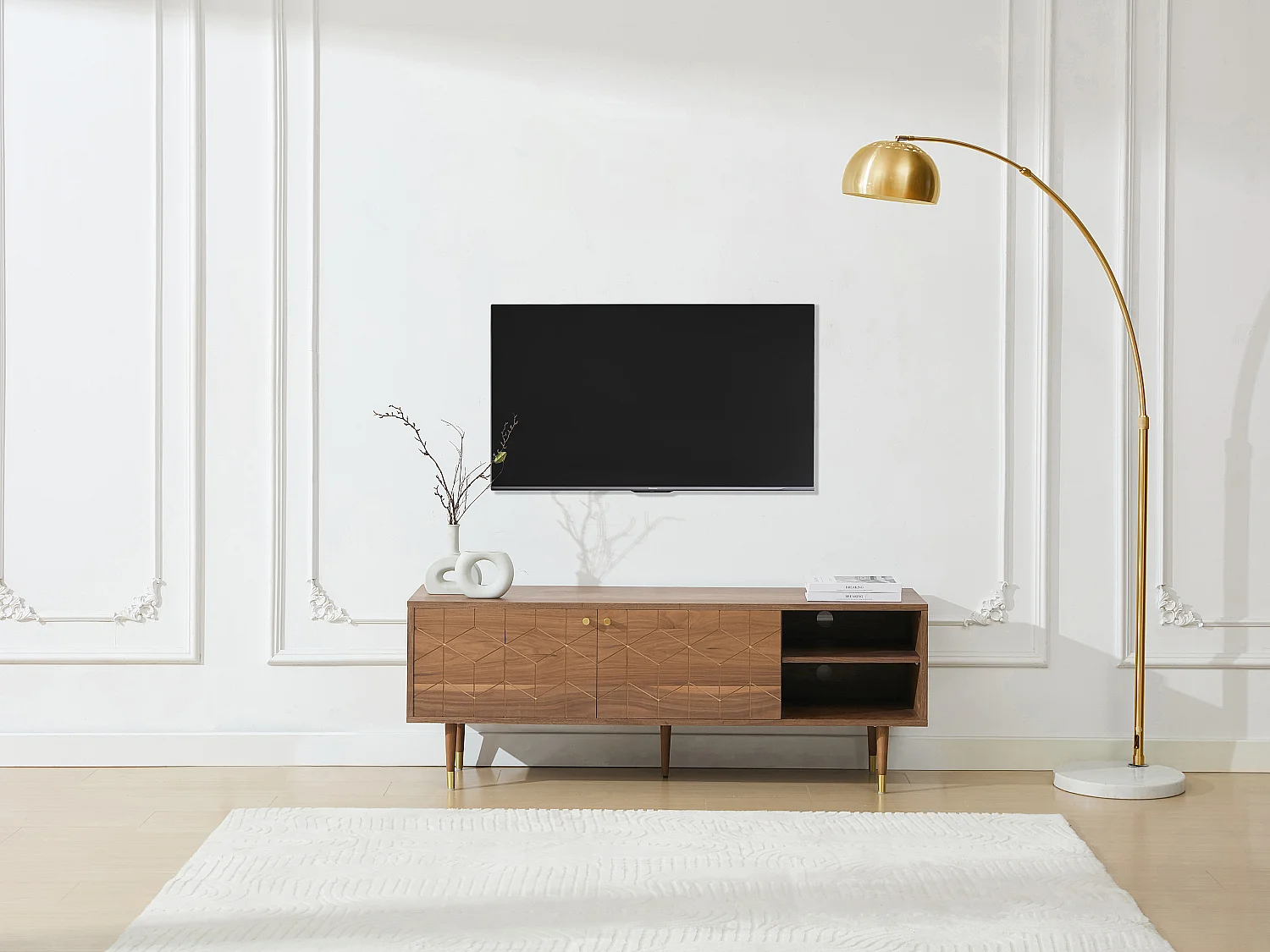 Meuble TV avec 2 portes et 2 niches placage noyer - Naturel et doré - PARIOMA
