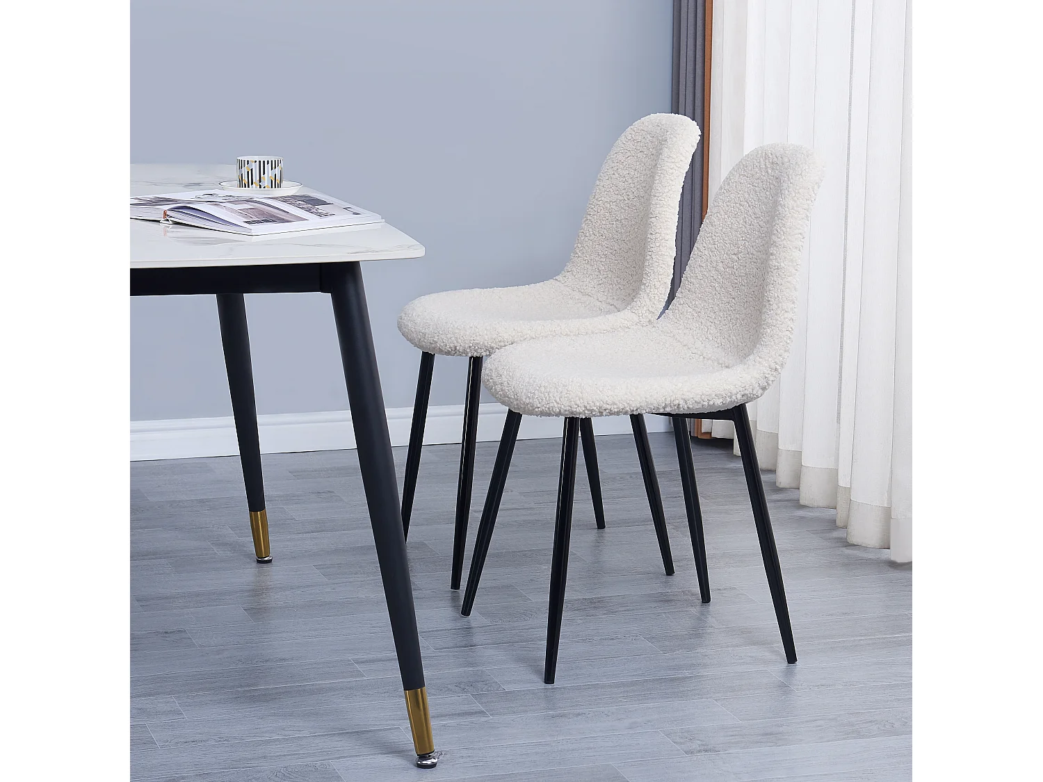 Lot de 4 chaises scandinaves en métal et tissu beige