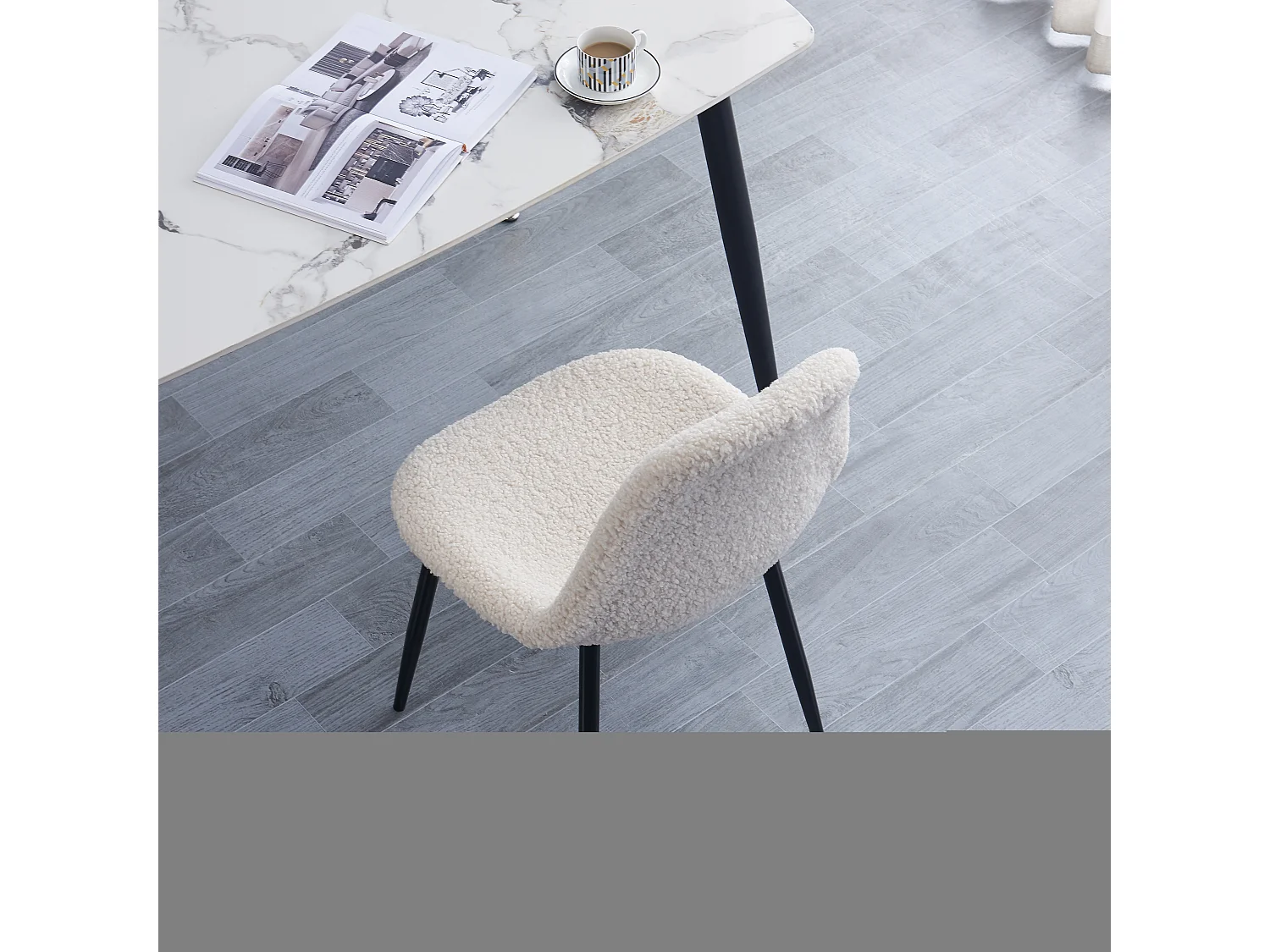 Lot de 4 chaises scandinaves en métal et tissu beige