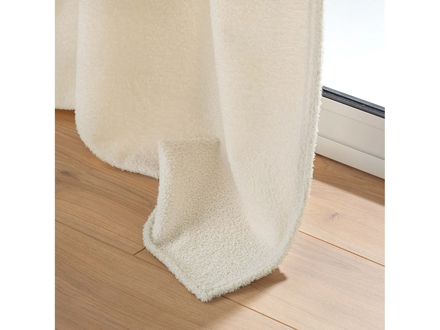 Rideau à oeillets bouclette unie ecru 140x240