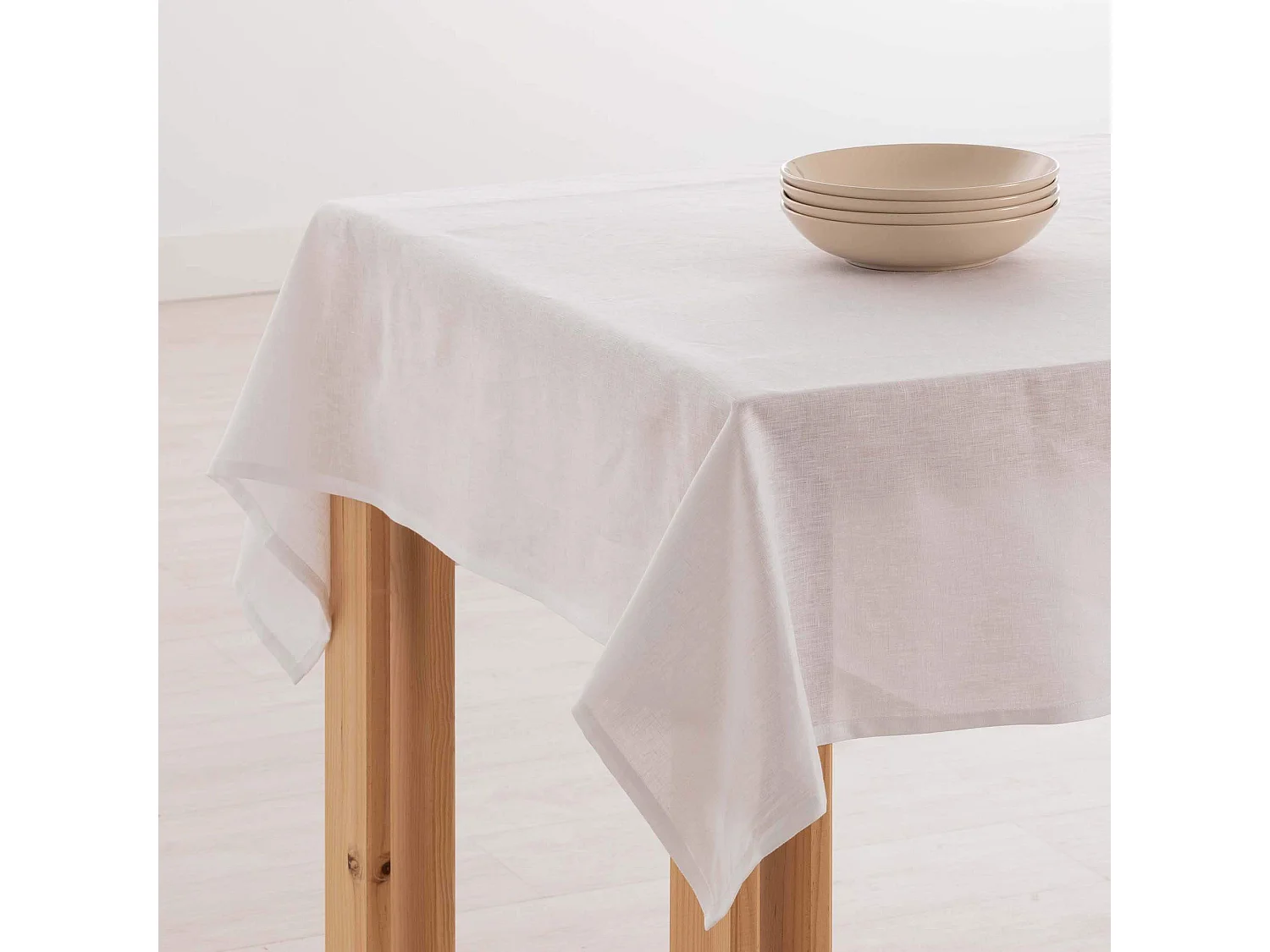 Nappe hydrofuge anti-taches en lin 100 % Blanc - 300x150 cm