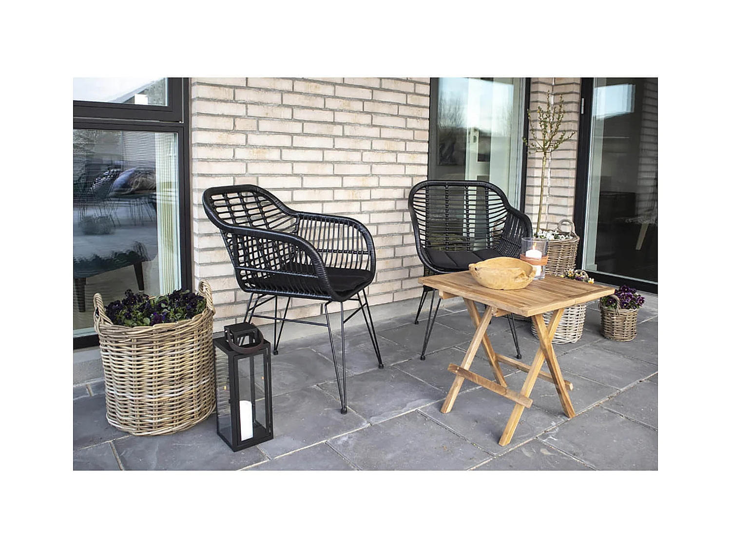 PILA - Lot de 6 Fauteuils Rotin Synthétique Noir et Pieds Acier