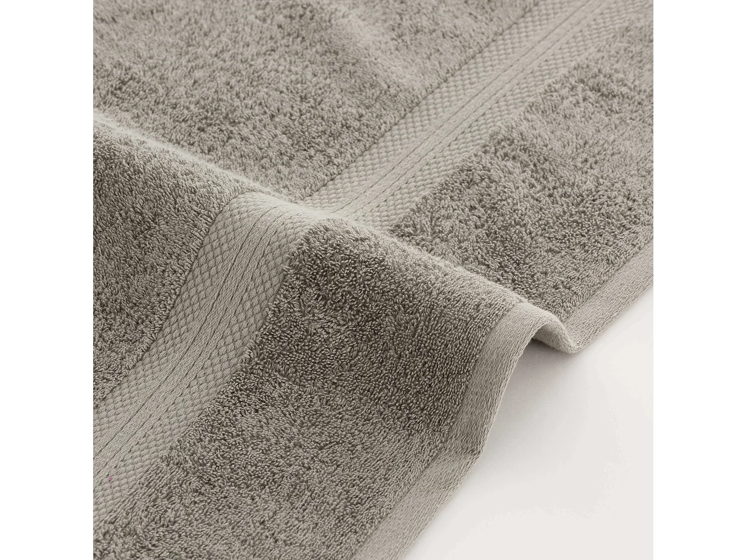 Toalla 100% algodÃ³n peinado 650 gr. Army Green - 100x150