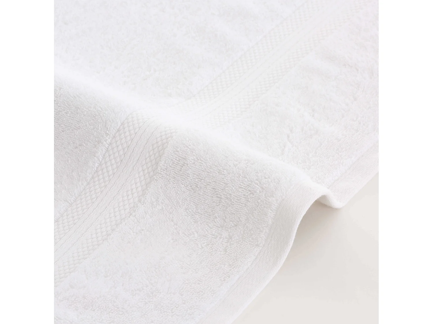 Toalla 100% algodÃ³n peinado 650 gr. White - 70x140 BaÃ±o