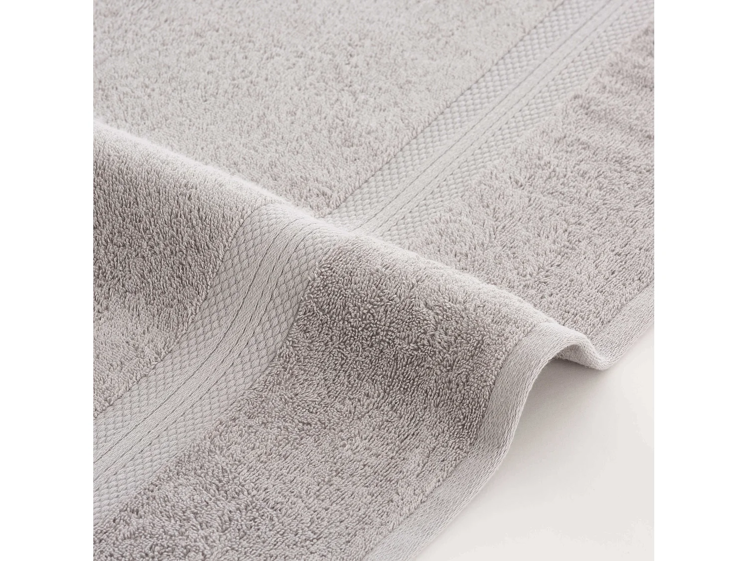 Toalla 100% algodÃ³n peinado 650 gr. Pussywillow - 100x150