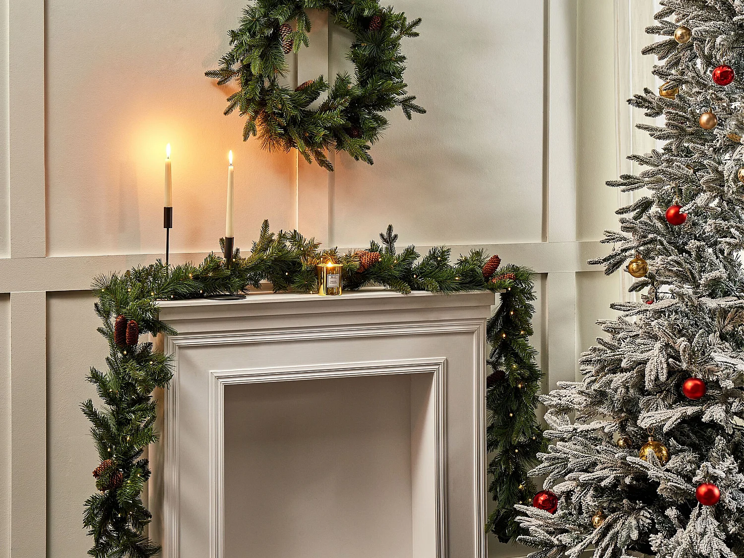 Weihnachtsgirlande Kunststoff grün mit LED-Beleuchtung Timer 270 cm Kamerun