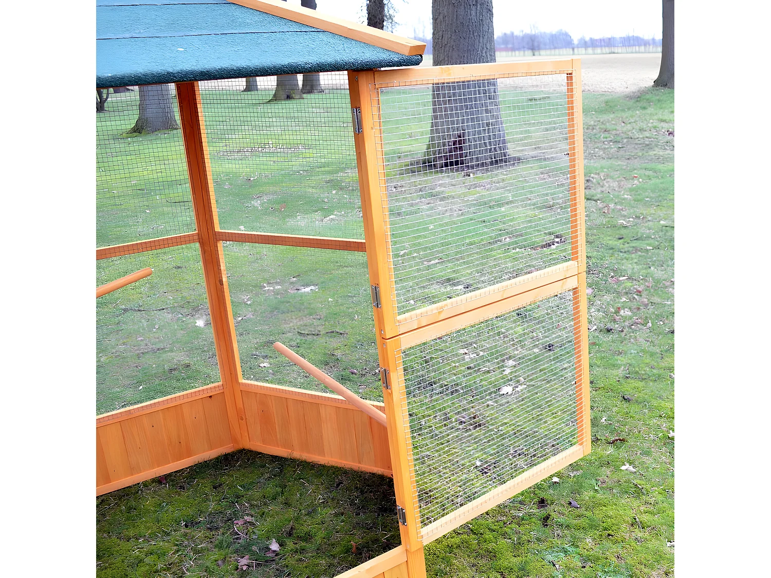 Voliere Cage a oiseaux en bois de haute qualite 6 coins 160x123cm Modele Maxi 308