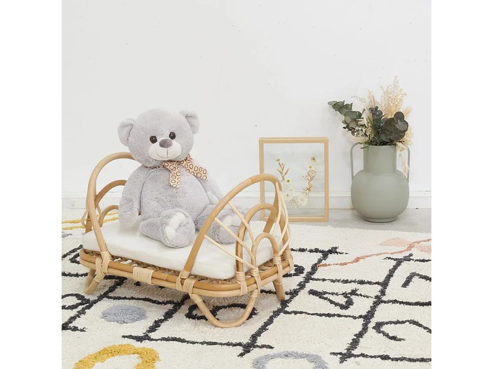 Lit de poupée en rotin naturel + coussin