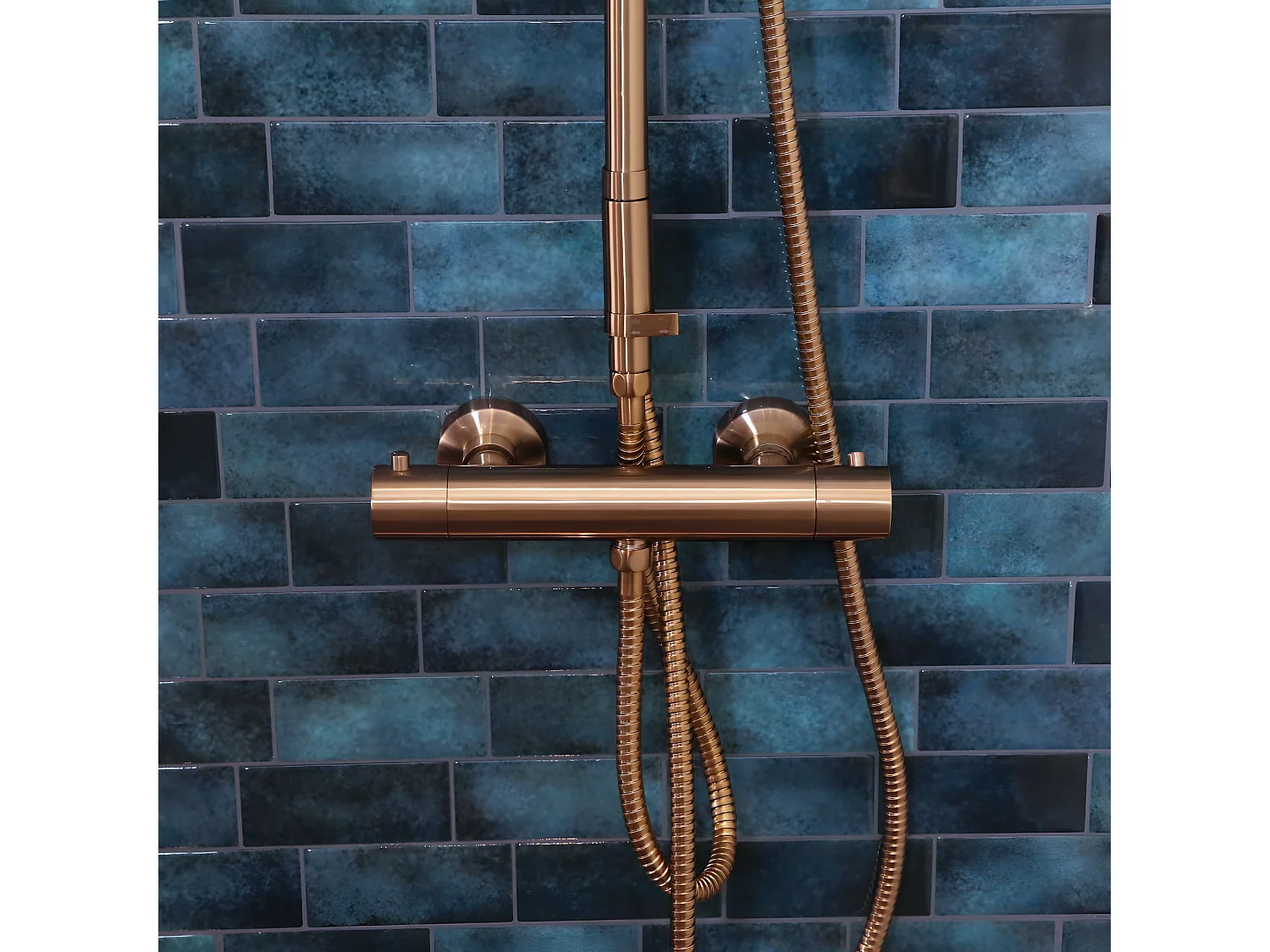 Luisa II columna de ducha sin mezclador cobre cepillado Essebagno