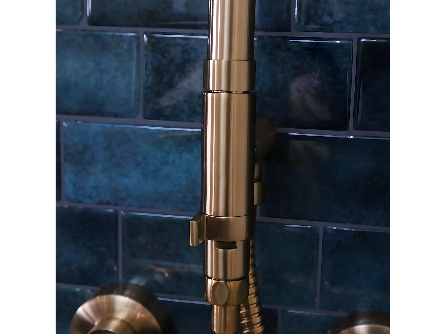 Luisa II columna de ducha sin mezclador cobre cepillado Essebagno