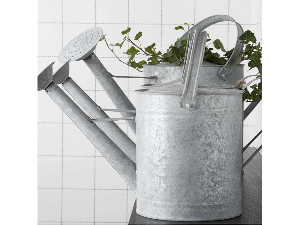 Arrosoir en zinc patiné Hove 8.7 litres