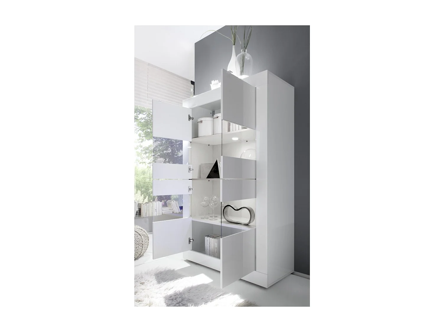 Vitrine 4 portes en verre sans éclairage, collection ISORA, coloris blanc laqué brillant