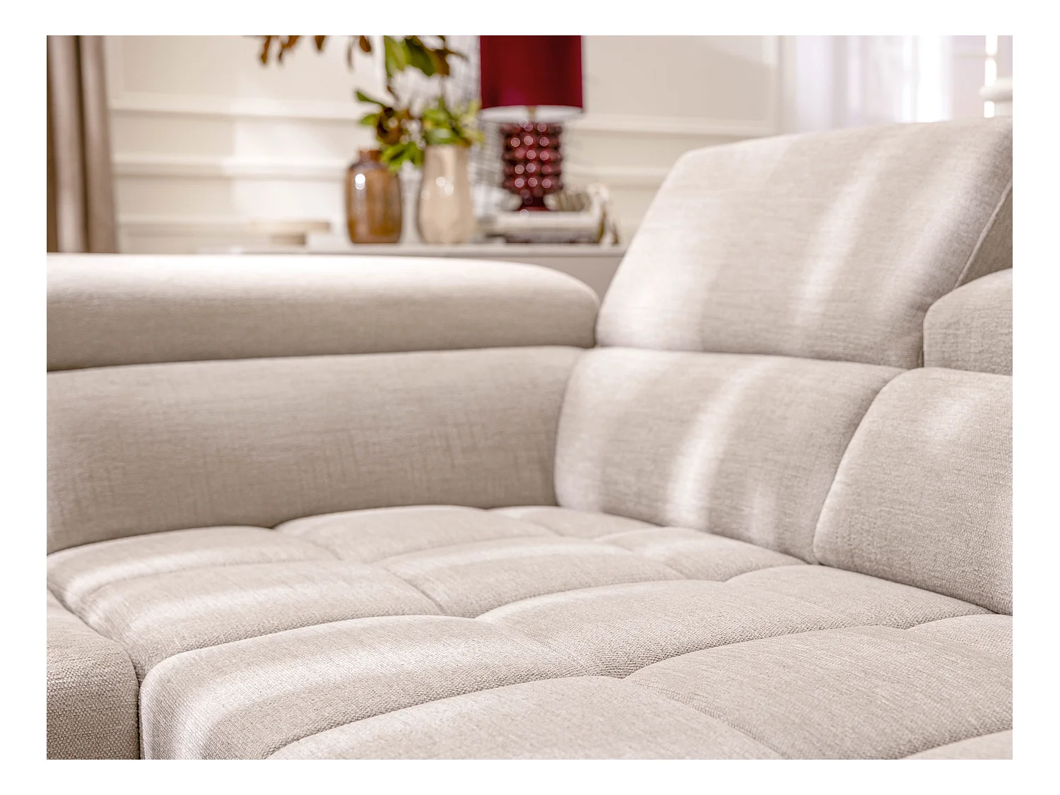 Kanapa narożna prawostronna z elektryczną funkcją relax, wysuwanym siedziskiem i beżową tapicerką - MONISO